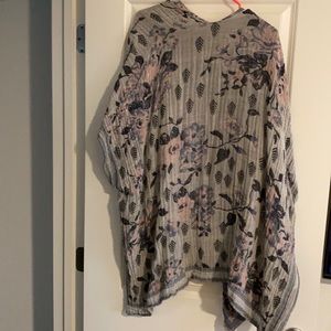 Lucky Brand beautiful shawl